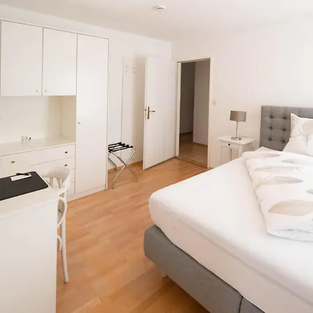 Aparthome L.i.n.z. 3* Bergham