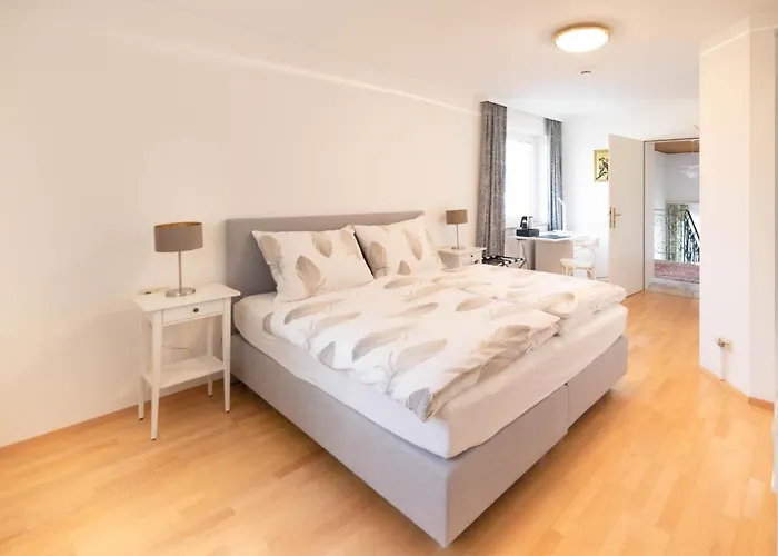 Aparthome L.i.n.z. بيت ضيافة