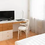 Casa de hóspedes Aparthome L.i.n.z. 3*