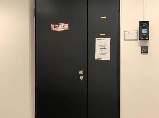 게스트하우스 Aparthome L.i.n.z. 3*