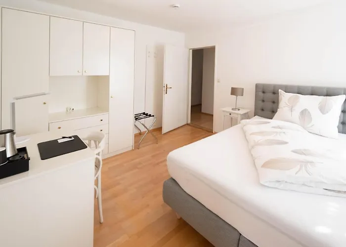 Aparthome L.i.n.z. 3* Bergham